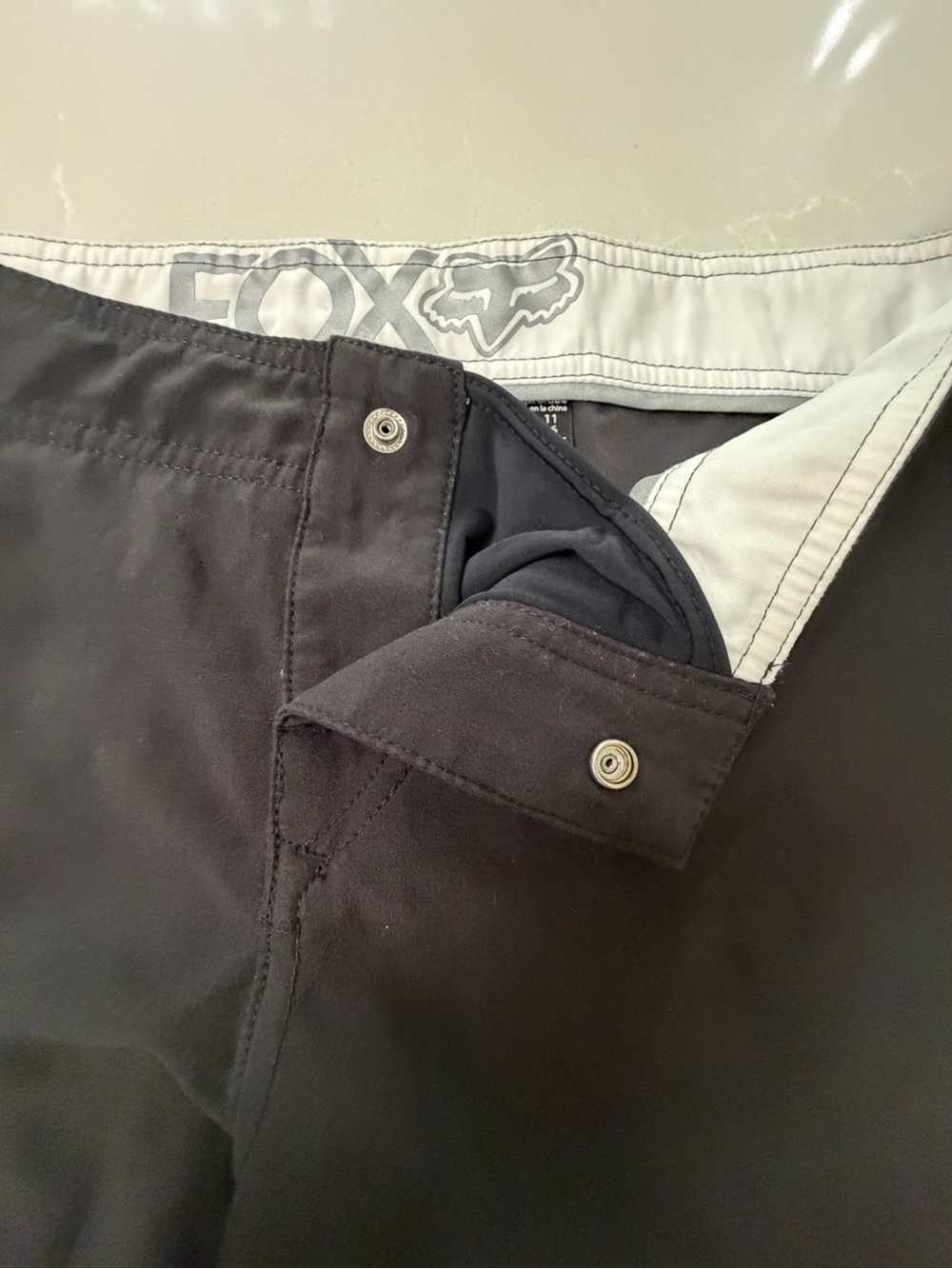 Fox Racing Black & Royal Blue Colorblock Swim Board Shorts, Juniors 11 - Picture 4 of 12
